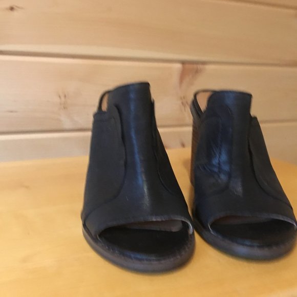 Kelsi Dagger Brooklyn Leather Slide - Picture 3 of 5